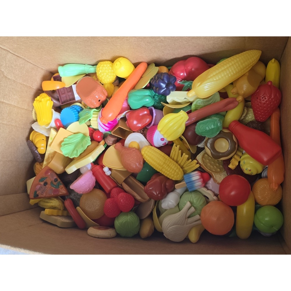 HUGE Lot of 285 Plus Pieces Play Food Fruits Vegetables Bread Meat‎ plus Basket
